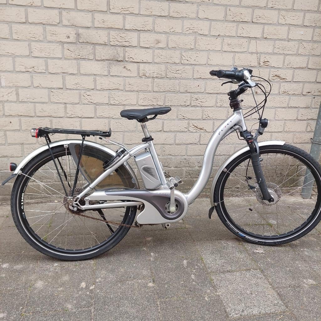 Flyer elektrische fiets, middenmotor lage instap frame 42 cm, Fietsen en Brommers, Gebruikt, Minder dan 47 cm, 30 tot 50 km per accu
