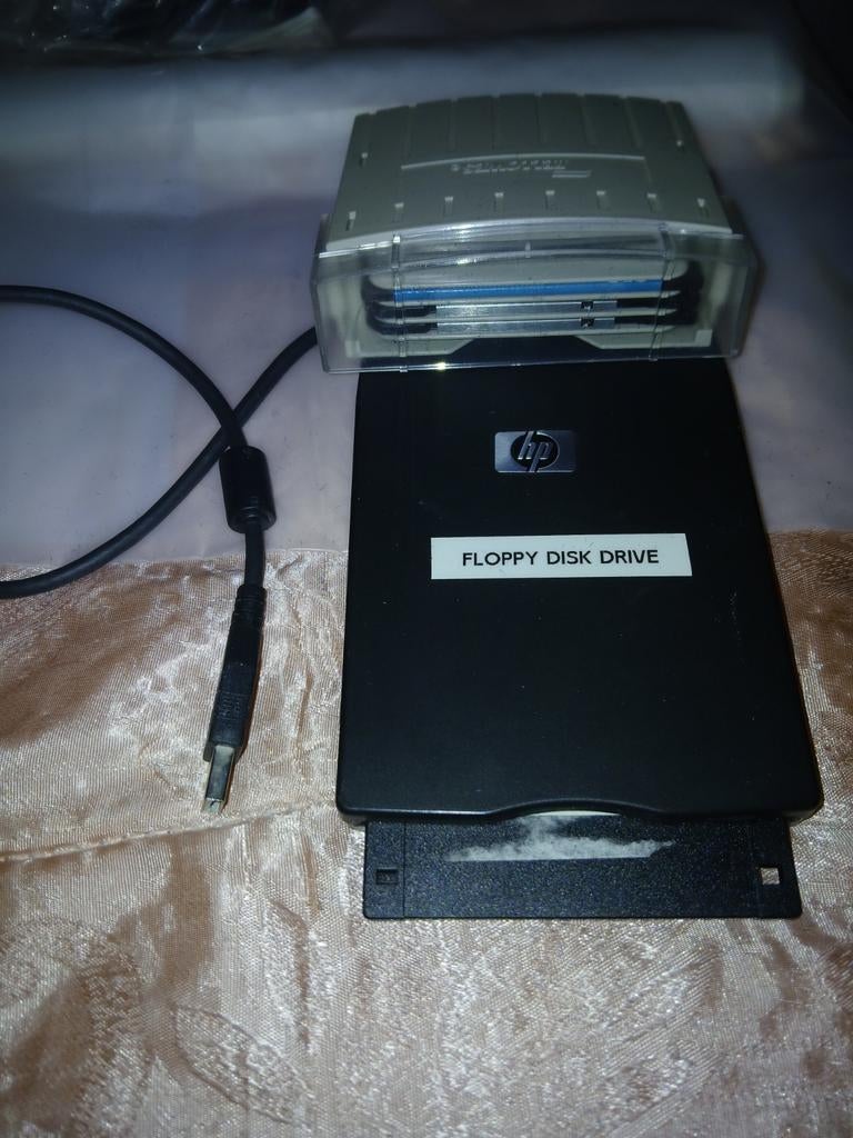 HP Externe Floppy Disk Drive - USB Aansluiting, Computers en Software, Optische drives, Gebruikt, Extern, Overig, MacOS