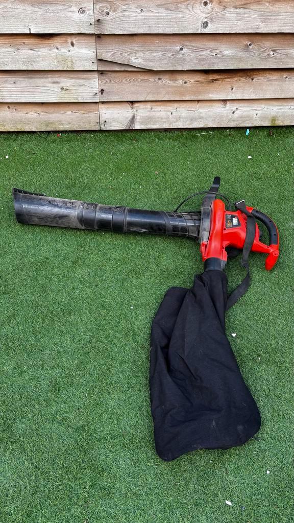 Black & Decker Bladblazer/Zuiger GW3030 - Elektrisch, Tuin en Terras, Bladblazers, Gebruikt, Handgedragen, Elektrisch, Met opvangzak