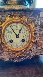 Mooi antiek klokkenstel, pendule set met signatuur., Ophalen