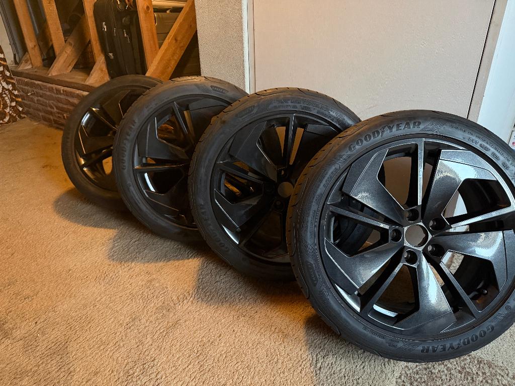 18-inch originele Skoda Octavia IV Comet velgen, Auto-onderdelen, Banden en Velgen, Ophalen, 18 inch, Gebruikt, Banden en Velgen