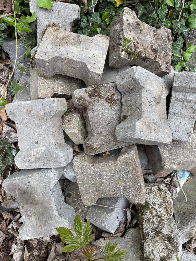 Gratis af te halen: 100+ m2 gebruikte H-profiel klinkers, Tuin en Terras, Tegels en Klinkers, Ophalen, Gebruikt, Klinkers, 10 m² of meer