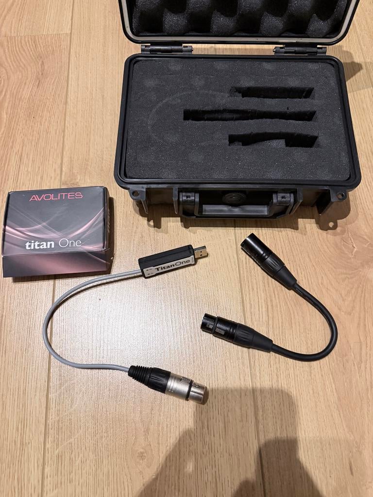 Avolites Titan One dongel, Ophalen of Verzenden, Zo goed als nieuw, Overige typen