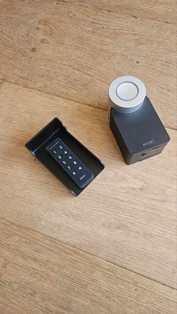 Nuki Smart Lock, Keypad en afdakje - Zo goed als nieuw, Ophalen of Verzenden, Zo goed als nieuw, Overige materialen, Slot