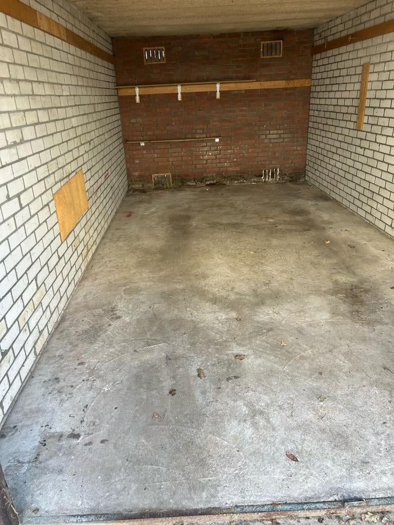 2x garagebox te huut Joure