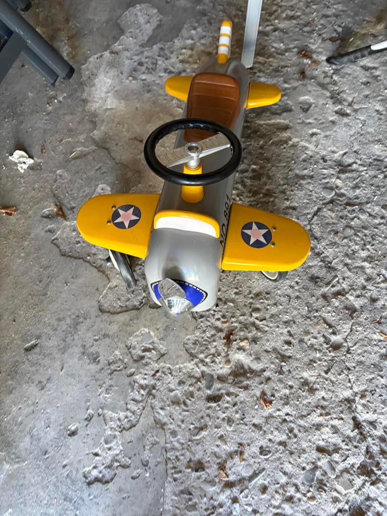 Vliegtuigje voor kinderen, Ophalen, Zo goed als nieuw