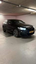 BMW X2 SDrive18i Aut M-sport Pano/Carplay&AA/Trekhaak/Camera, Auto's, BMW, X2, Zwart, 75 €/maand, Particulier