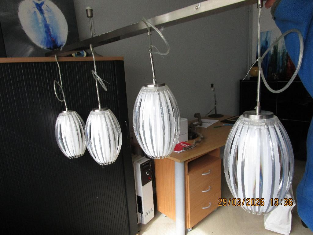 Eetkamer Lamp met 4 kappen verstelbaar in hoogte, Huis en Inrichting, Lampen | Hanglampen, Ophalen, Gebruikt, 50 tot 75 cm, Modern