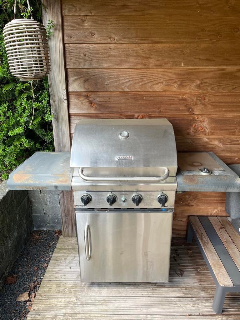 Grandhall BBQ, Ophalen, Gebruikt
