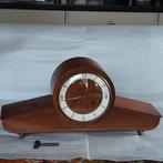 Vintage Junghans pendule met sleutel  uit Duitsland, Antiek en Kunst, Ophalen