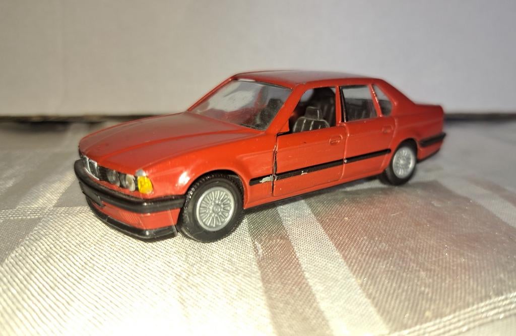 Gama 1107 BMW 735 i schaal 1:43 made in W. Germany, Ophalen of Verzenden, Gebruikt, Auto, Gama