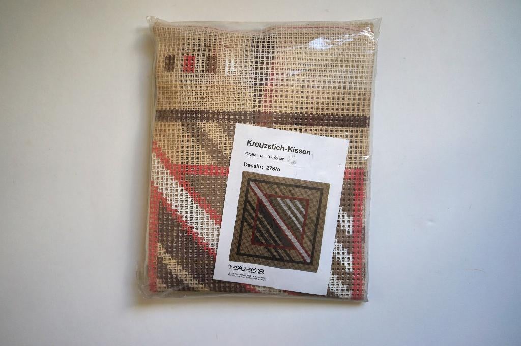 Borduurpakket kussen abstract compleet met garen 40x40cm, Ophalen of Verzenden, Nieuw, Handborduren, Borduurpakket