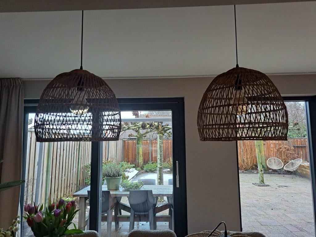 Rotan hanglamp 2 stuks, Huis en Inrichting, Ophalen, Zo goed als nieuw, Rond, Riet