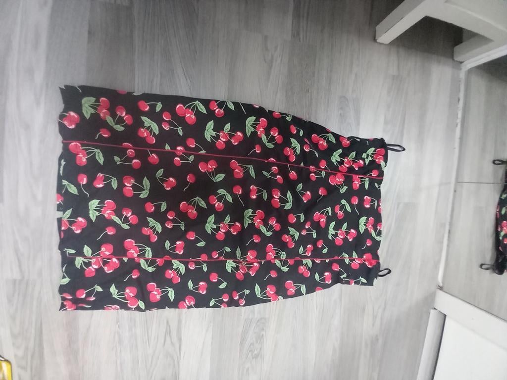 Hell bunny highwaist skirt cherry, Overige kleuren, Ophalen of Verzenden, Zo goed als nieuw, Hell bunny