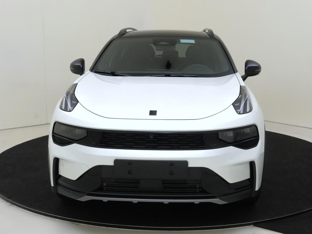 Lynk & Co 01 NL AUTO | MORE | Panoramadak | 360 camera |, Auto's, Lynk & Co, Zwart, 4 cilinders, 276 pk, Wit
