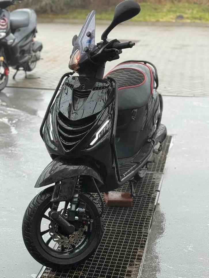 Zip 183 cc malossi stage 3 met swingarm., Fietsen en Brommers, Scooters | Piaggio, Nieuw, Zip, Tweetakt, Ophalen