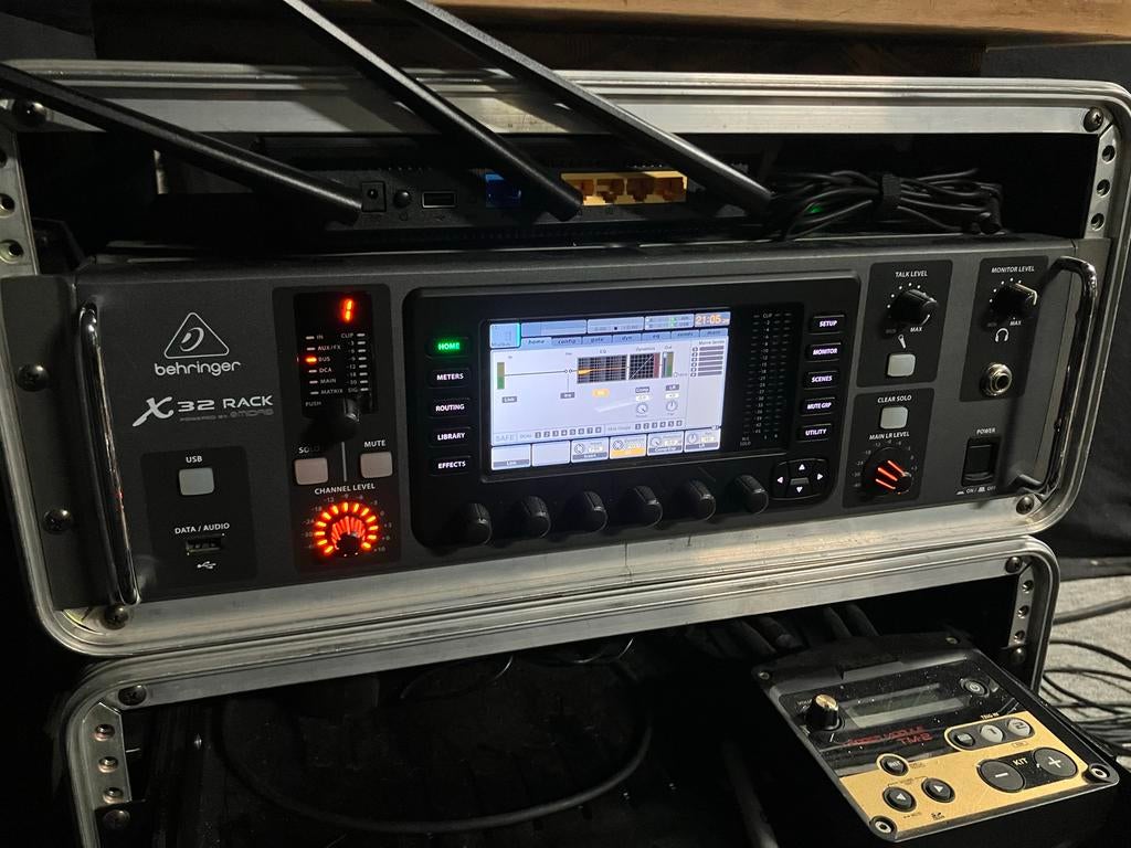 Behringer X32 Rack - Studio Gebruikt, Nieuwe PSU, Muziek en Instrumenten, Mengpanelen, Ophalen, Zo goed als nieuw, 20 kanalen of meer