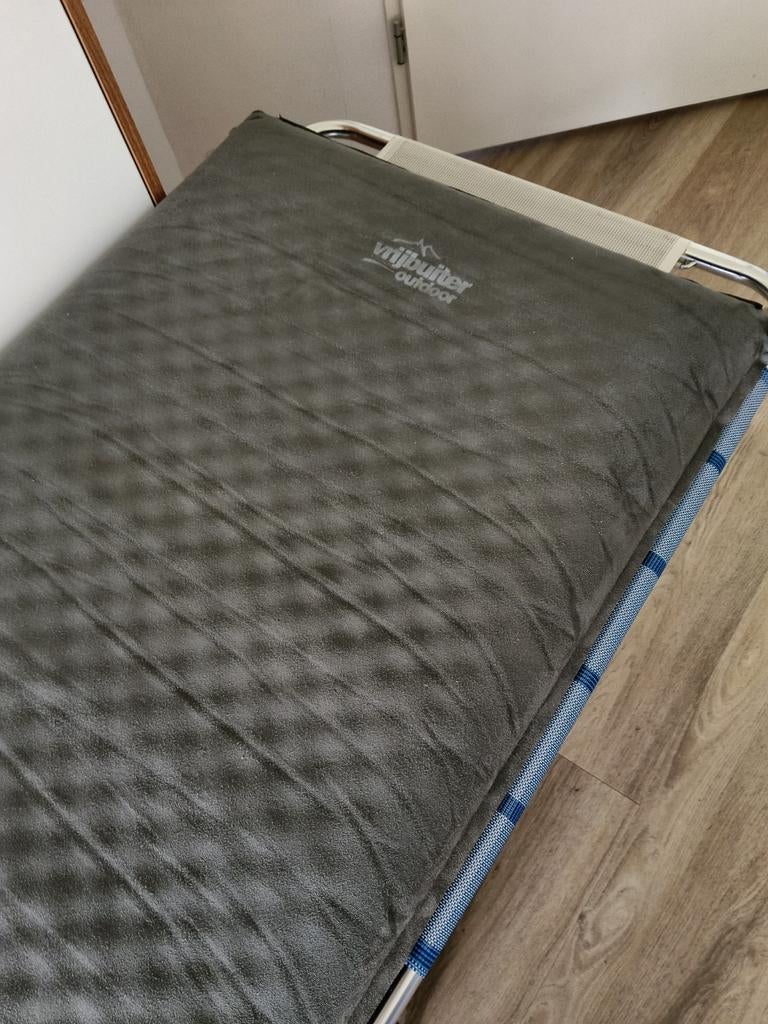 Vrijbuiter slaapmat 205x70x10 zelf opblaasbaar., Ophalen of Verzenden, Zo goed als nieuw