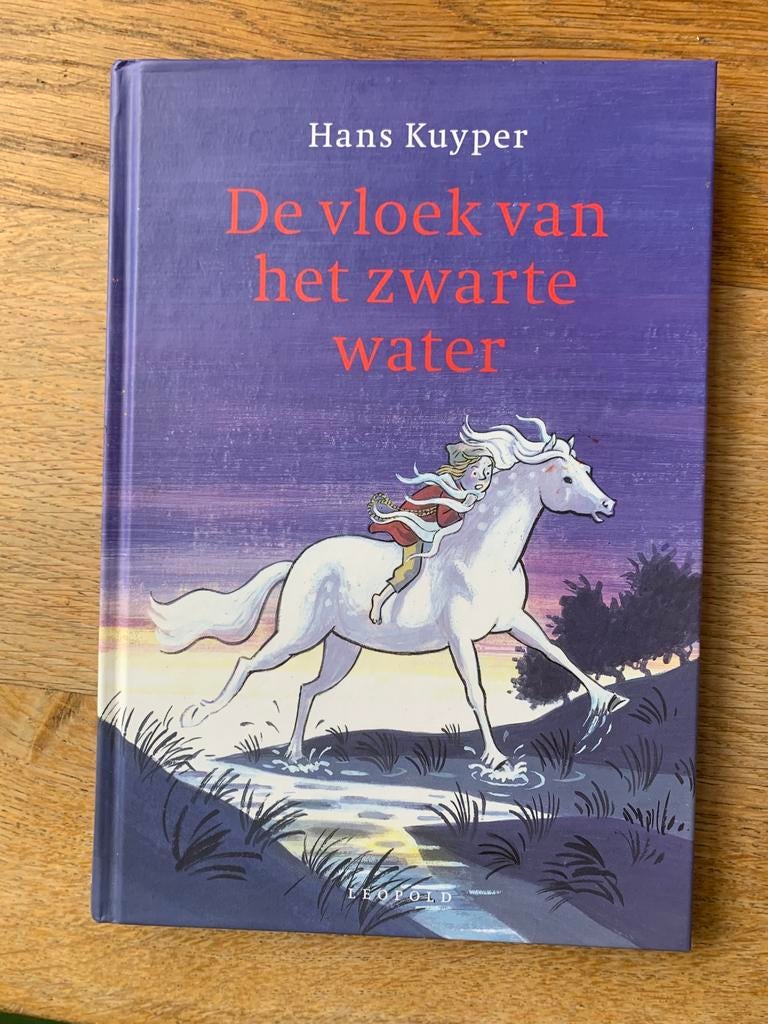 Hans Kuyper - De vloek van het zwarte water, Fictie algemeen, Ophalen of Verzenden, Zo goed als nieuw, Hans Kuyper