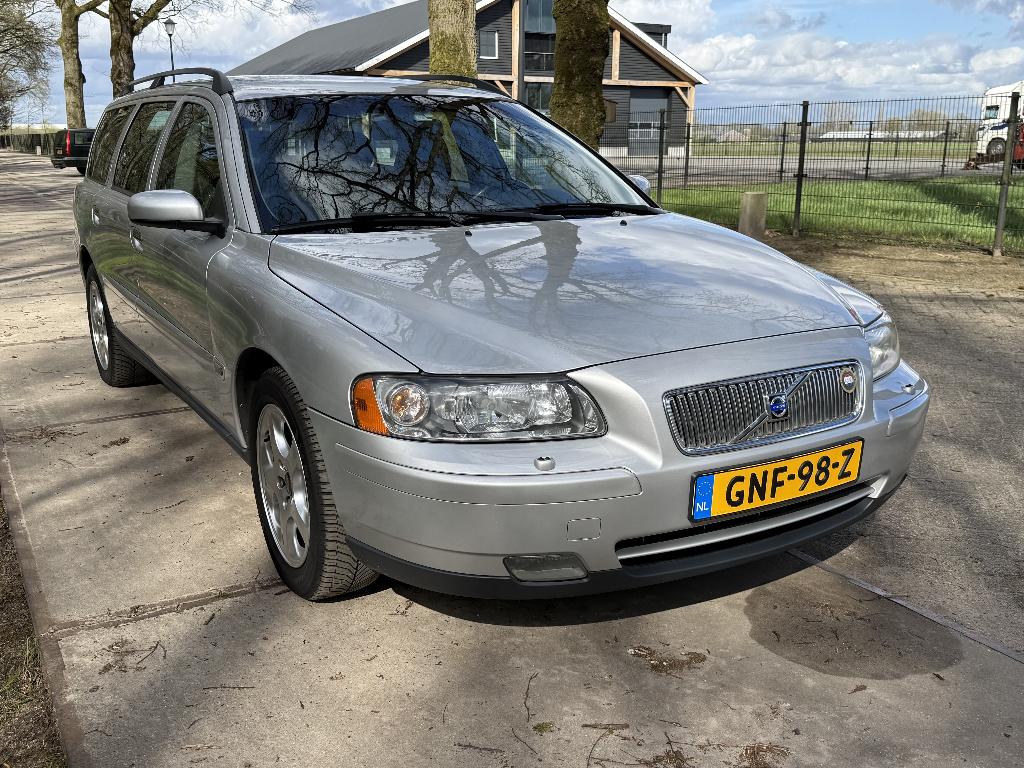 Te Koop, Prachtige Volvo V70 2.5 T AUT 2005 Grijs, 1525 kg, 1800 kg, Zwart, 2521 cc