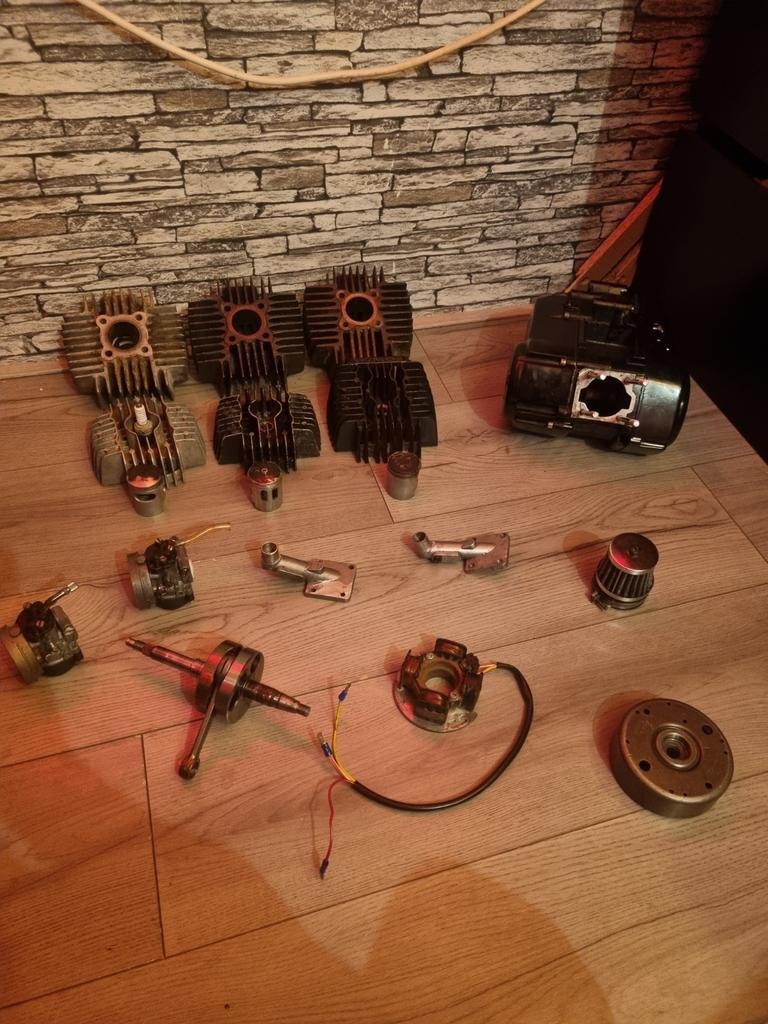 Tomos blok onderdelen: cilinders, carburateurs, ontsteking, Fietsen en Brommers, Brommeronderdelen | Snorfietsen, Ophalen