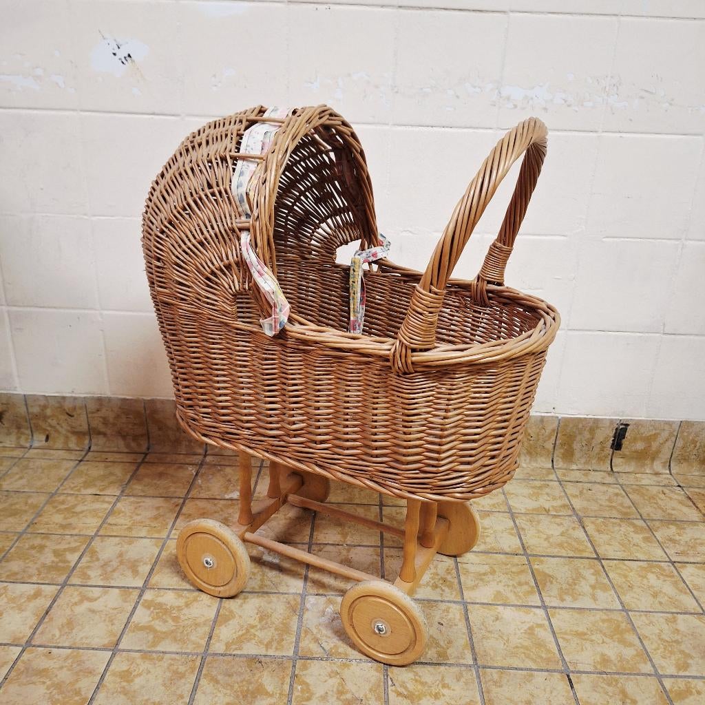 Jaren 50 / Jaren 60 Rieten Rotan Poppenwagen, Kinderen en Baby's, Speelgoed | Poppen, Ophalen, Gebruikt, -, -
