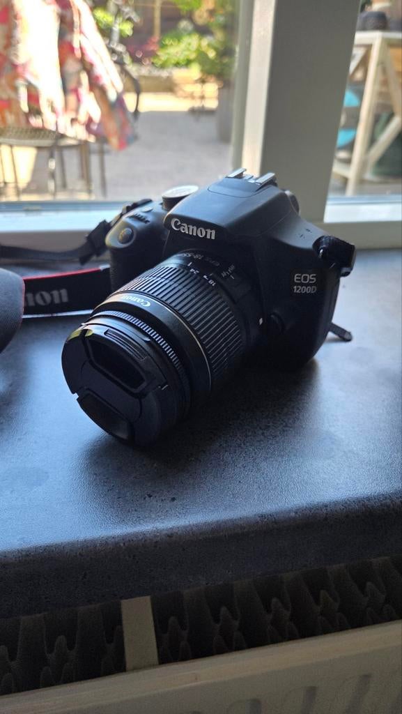 Canon EOS 1200D Spiegelreflexcamera met lens, Gebruikt, Spiegelreflex, Canon, Ophalen of Verzenden