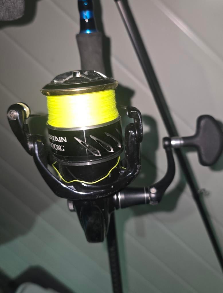 Shimano Sustain 4000 XG met 8x braid gevlochten draad, Ophalen of Verzenden, Gebruikt, Molen