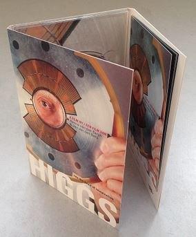 DVD + BOEK Higgs-deeltjes, Alle leeftijden, Verzenden, Nieuw in verpakking