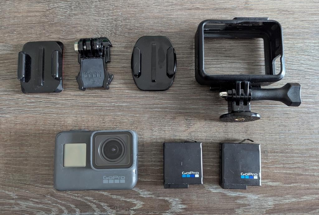 GoPro Hero 5 Black met accessoires en 2 accu's, Audio, Tv en Foto, Actiecamera's, Ophalen of Verzenden