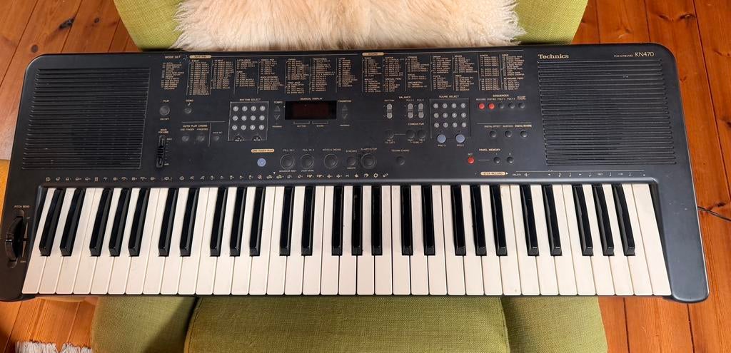 Keyboard Technics KN470, Ophalen, Zo goed als nieuw