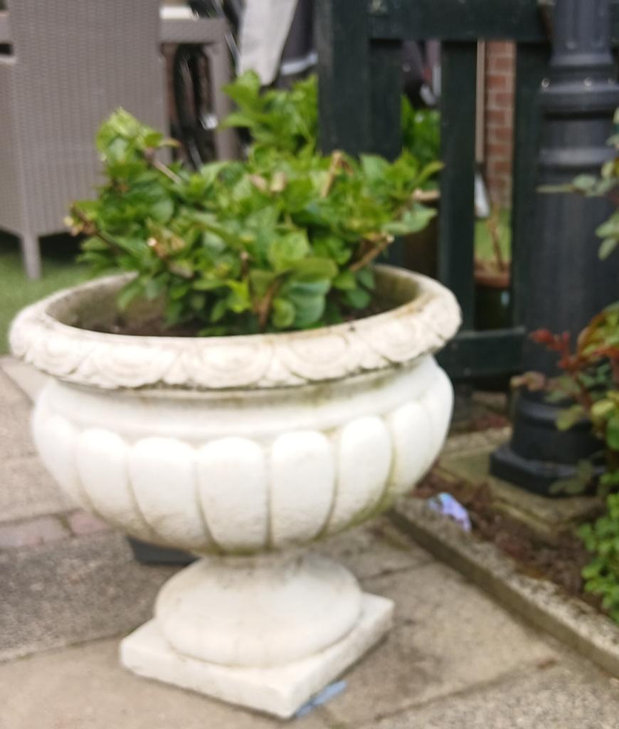 betonnen bloembakken, Tuin en Terras, Bloembakken en Plantenbakken, Ophalen, Gebruikt, Rond, Beton