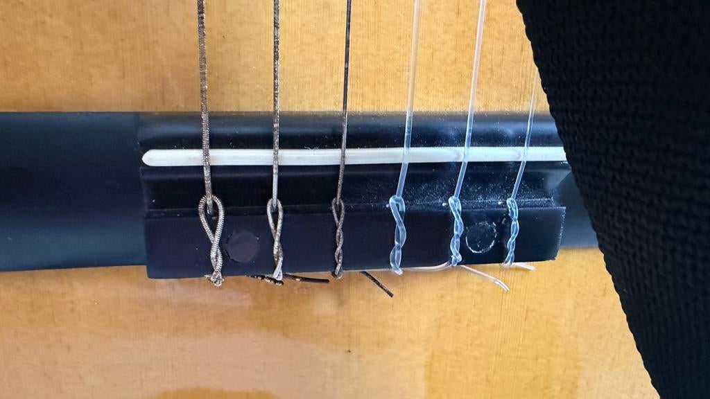 Snaar Gitaar ( AMUSE ) Akoestische met gitaarriem, Ophalen, Zo goed als nieuw, Klassieke of Spaanse gitaar