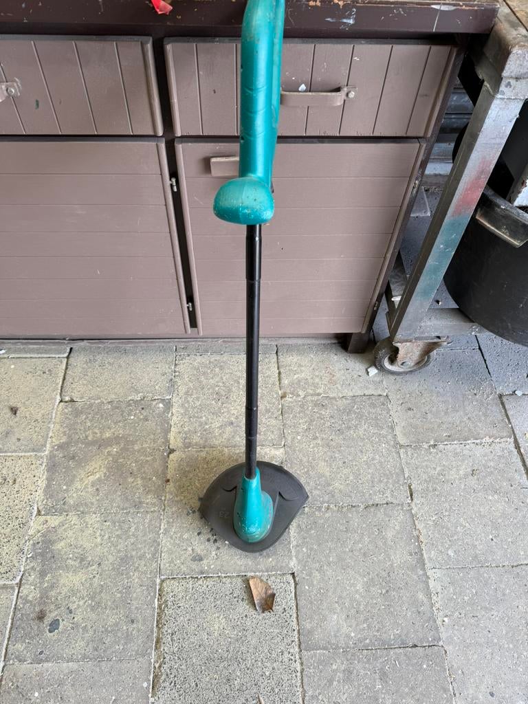 Bosch 230v grastrimmer, Tuin en Terras, Ophalen of Verzenden, Zo goed als nieuw, Elektrisch