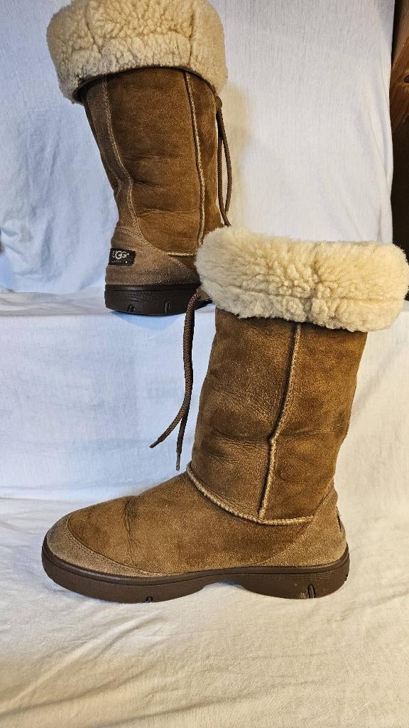 Ugg Australia Tall maat 42 zeer goede staat kleur Chestnut, Hoge laarzen, UGG, Overige kleuren, Ophalen of Verzenden