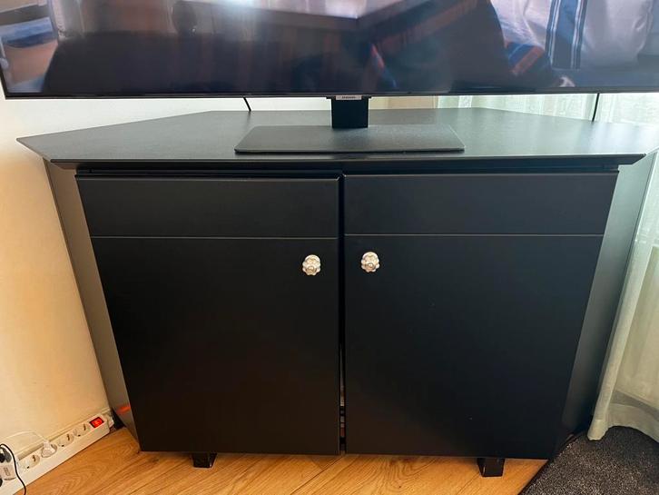 TV kast GRATIS, Huis en Inrichting, Kasten | Dressoirs, Zo goed als nieuw, 25 tot 50 cm, Ophalen
