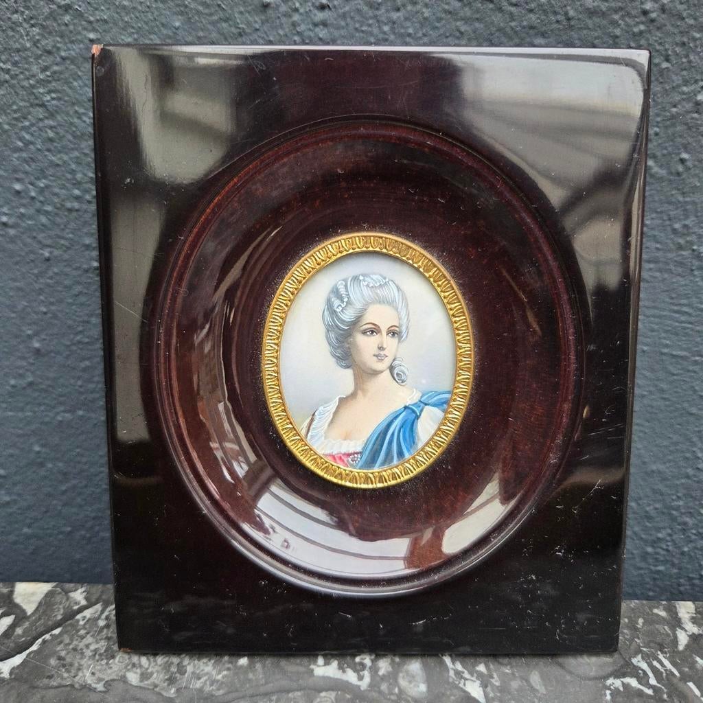 Miniatuur Mahoniehouten Lijst met Freule Portret, Antiek en Kunst, Ophalen of Verzenden