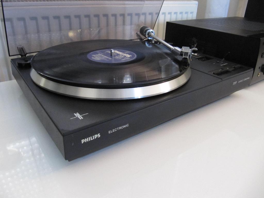 Philips 777  Electronic -  Hi/Fi, Philips, Gebruikt, Automatisch, Verzenden