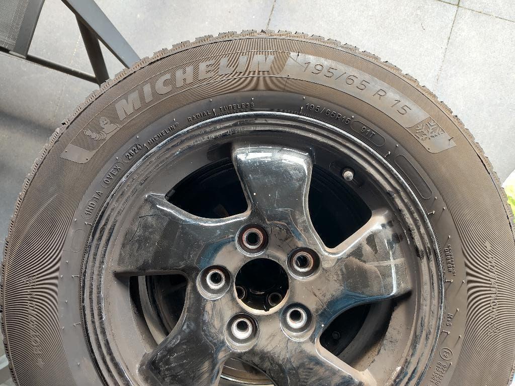 Set winterbanden Michelin 195/65 R15 op velg Hyundai Ioniq, Ophalen, Gebruikt, Hyundai