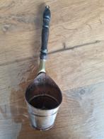 Antiek koperen waterschepje met houten handvat, Ophalen of Verzenden, Koper
