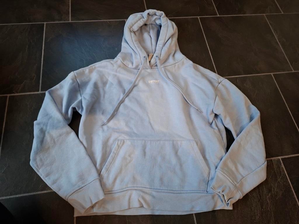 Distrikt hoodie - Lichtblauw, Distrikt, Blauw, Ophalen of Verzenden, Zo goed als nieuw