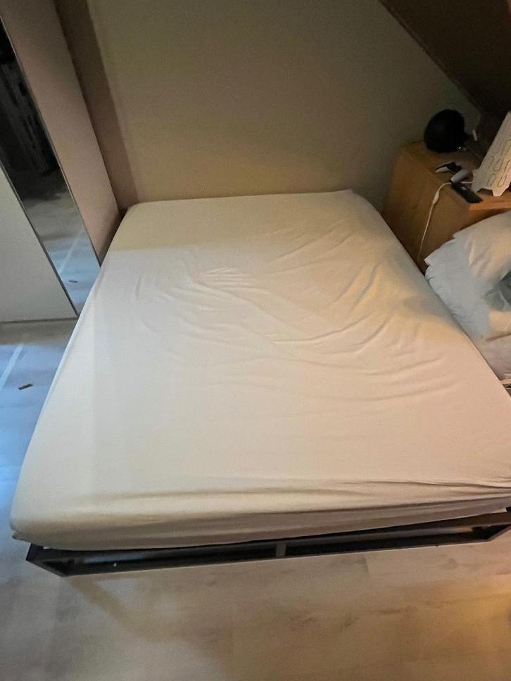 Emma Sleep bed + matras, Huis en Inrichting, Slaapkamer | Bedden, Gebruikt, Tweepersoons, 160 cm, 200 cm, Metaal, Zwart, Ophalen
