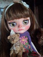 Custome blythe, Ophalen of Verzenden, Zo goed als nieuw, Kleertjes