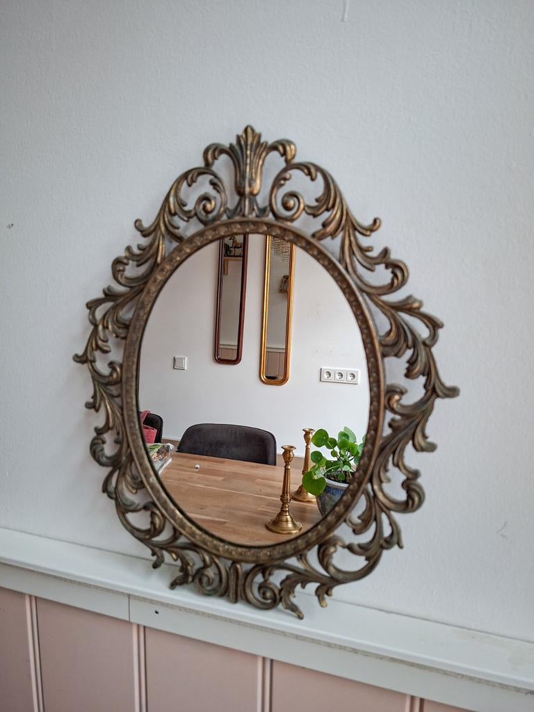 Ovale spiegel met sierlijke lijst, Ophalen of Verzenden, Ovaal, Minder dan 50 cm