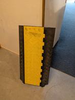 3 stuks Kabeldrempel - Kabelgoot - Kabelbeschermer, Ophalen of Verzenden, Gebruikt, Overige typen
