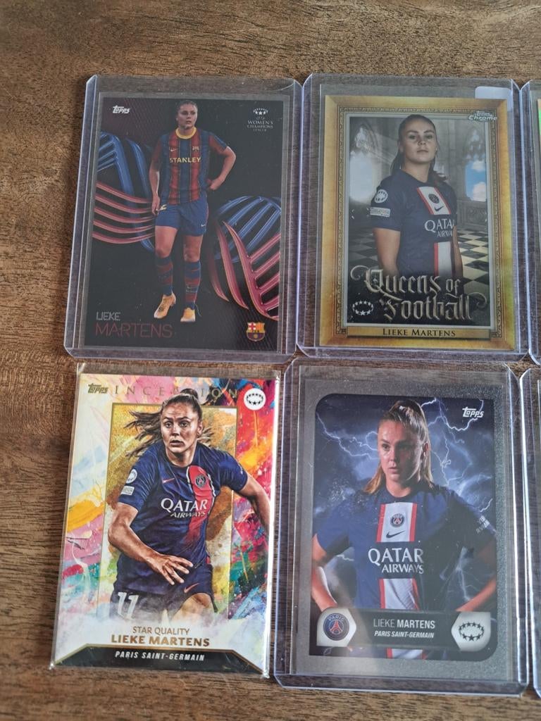 Lieke Martens speciale voetbalkaarten, Ophalen, Meerdere plaatjes