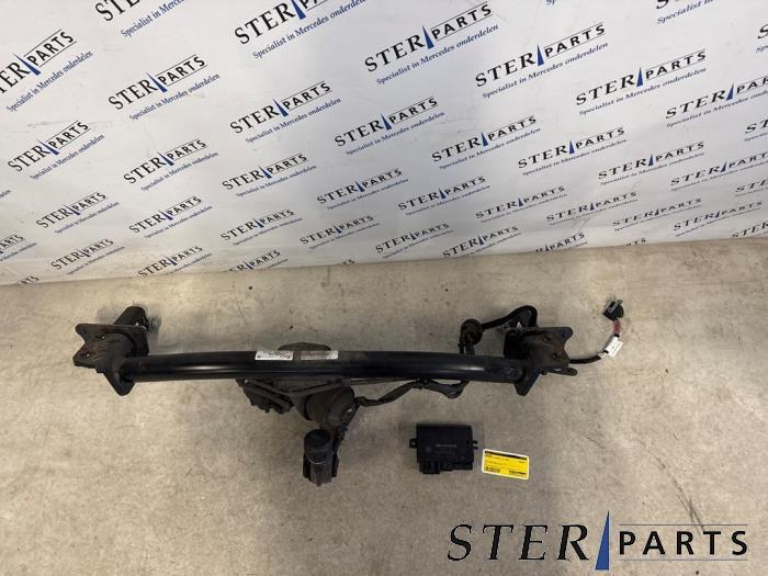 Trekhaak van een Mercedes C-Klasse, Auto-onderdelen, Ophanging en Onderstel, Mercedes-Benz, Gebruikt, 3 maanden garantie, Ophalen of Verzenden