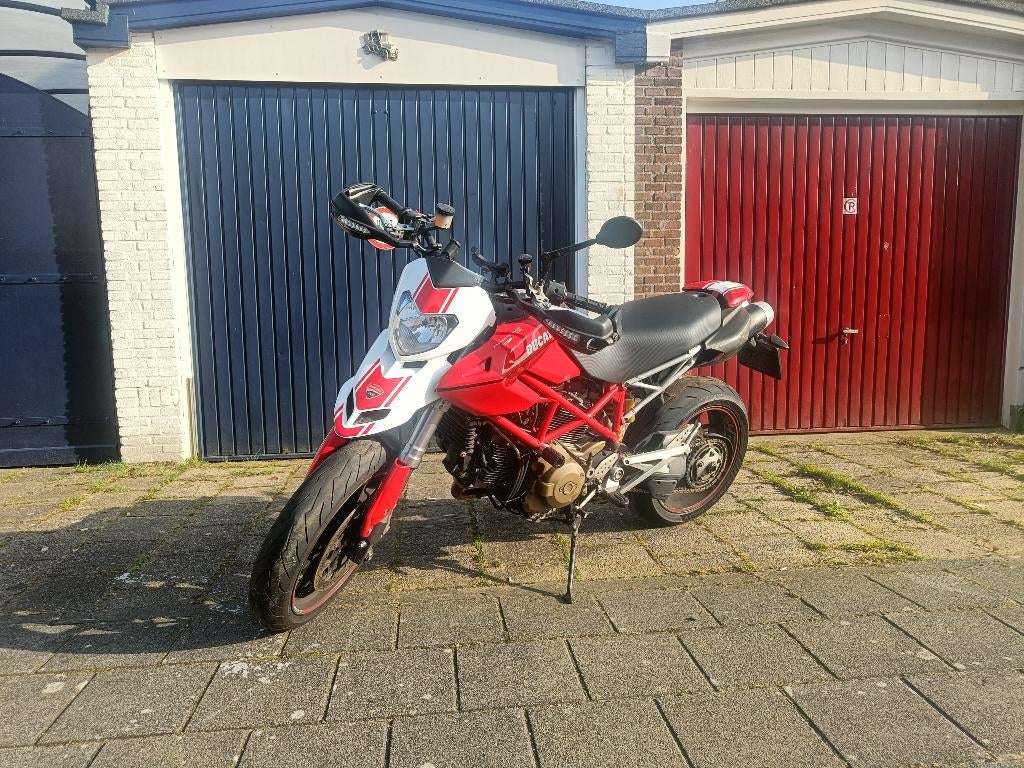 Ductati Hypermotard 1100 - 2008, Motoren, Motoren | Ducati, 2 cilinders, 1079 cc, Motorrijbewijs A, Particulier