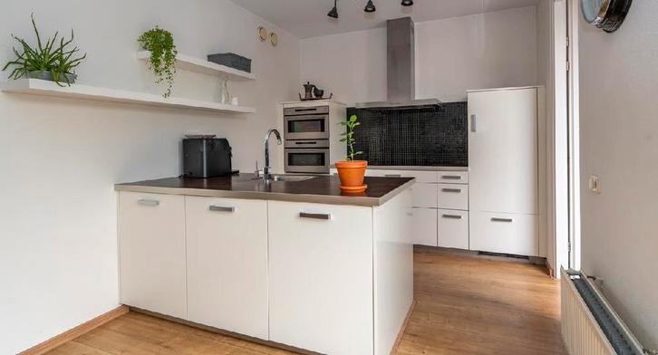 Complete keuken uit 2007, Huis en Inrichting, Keuken | Complete keukens, Gebruikt, Hoekkeuken, Wit, Hout, Ophalen