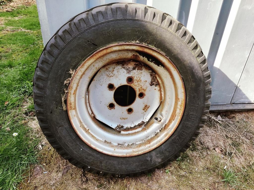 5-gats velgen met band 15.3 inch, Ophalen